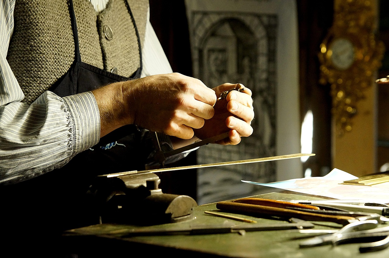 Sauvegarder l'ADN "Swiss Made" : Quand la co-création numérise le geste artisanal sans résistance. 